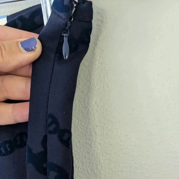 J. McLaughlin Regina Velvet Chain Print Pant - Picture 5 of 7